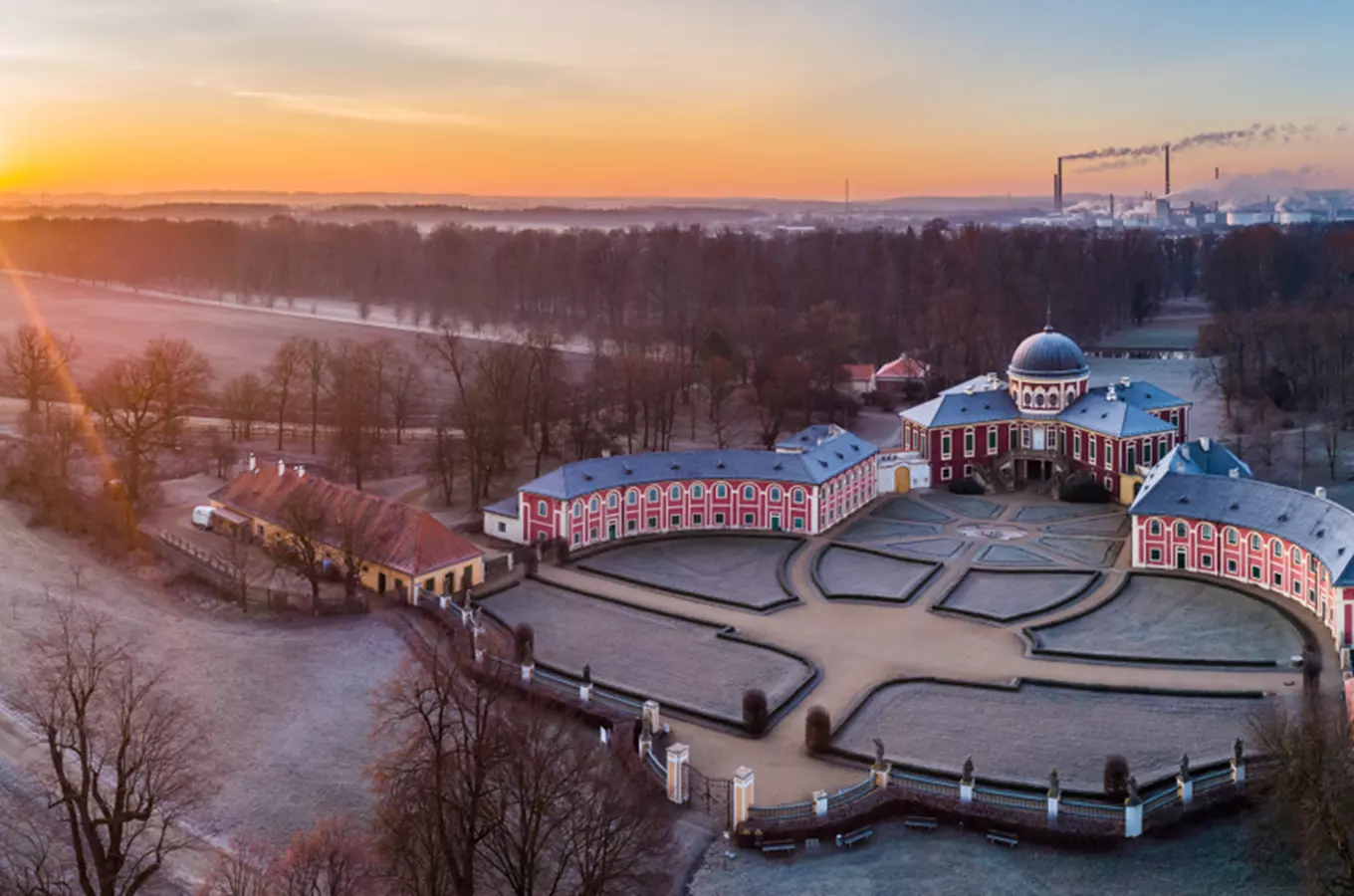 Zahájení sezony 2022 na zámku Veltrusy