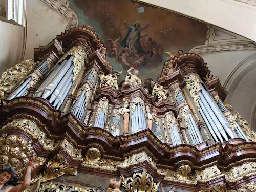 Varhany v bazilice sv. Jakuba Většího – největší varhany v Praze 