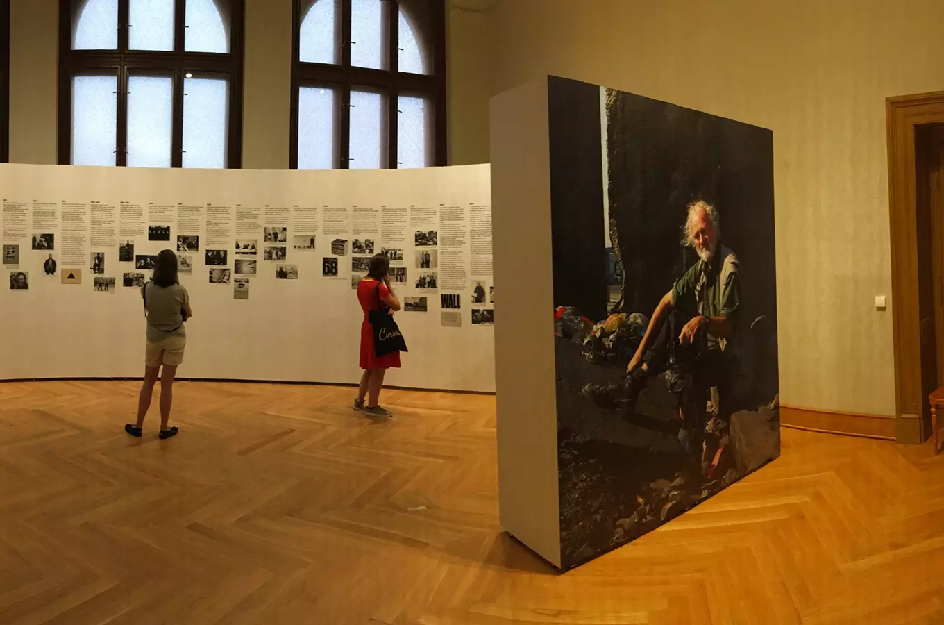 Dva tisíce fotek: světoznámý fotograf Josef Koudelka věnoval českým muzeím a galeriím unikátní dar