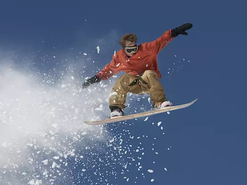 Krome hudby si užijete také lyžovacky na zasnežených svazích skiareálu Klínovec