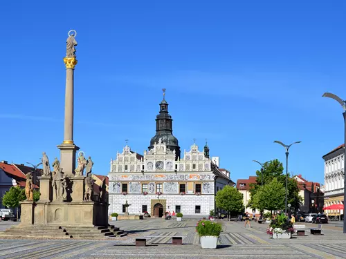Stříbrská radnice  a morový sloup