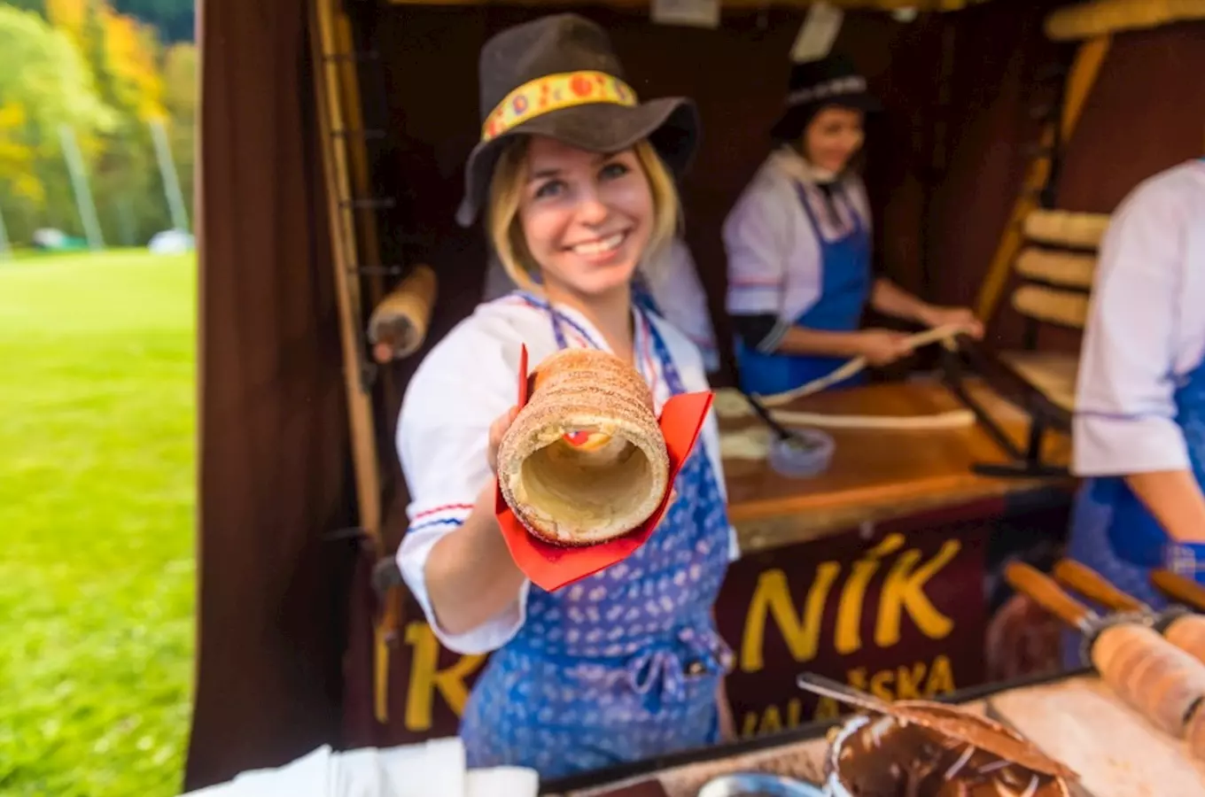 Nenechejte si ujít Karlovský gastrofestival: frgály, kozí zmrzlinu, street food i zabíjačku