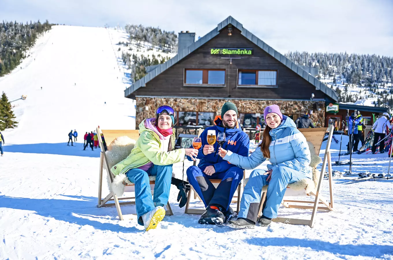 Zimní dovolená v srdci hor na Dolní Moravě: zasněžené dobrodružství i zasloužený odpočinek