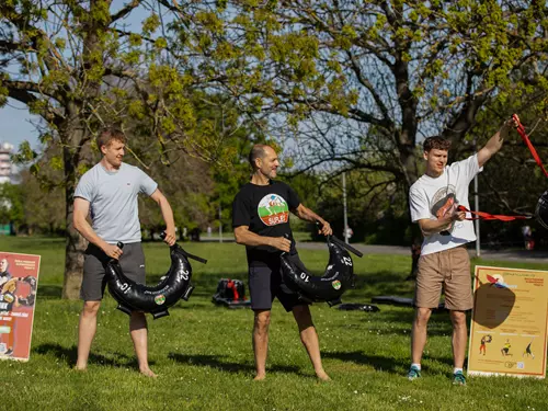 Bulgarian Bag Dynamic Movement – outdoor funkční trénink na Ladronce