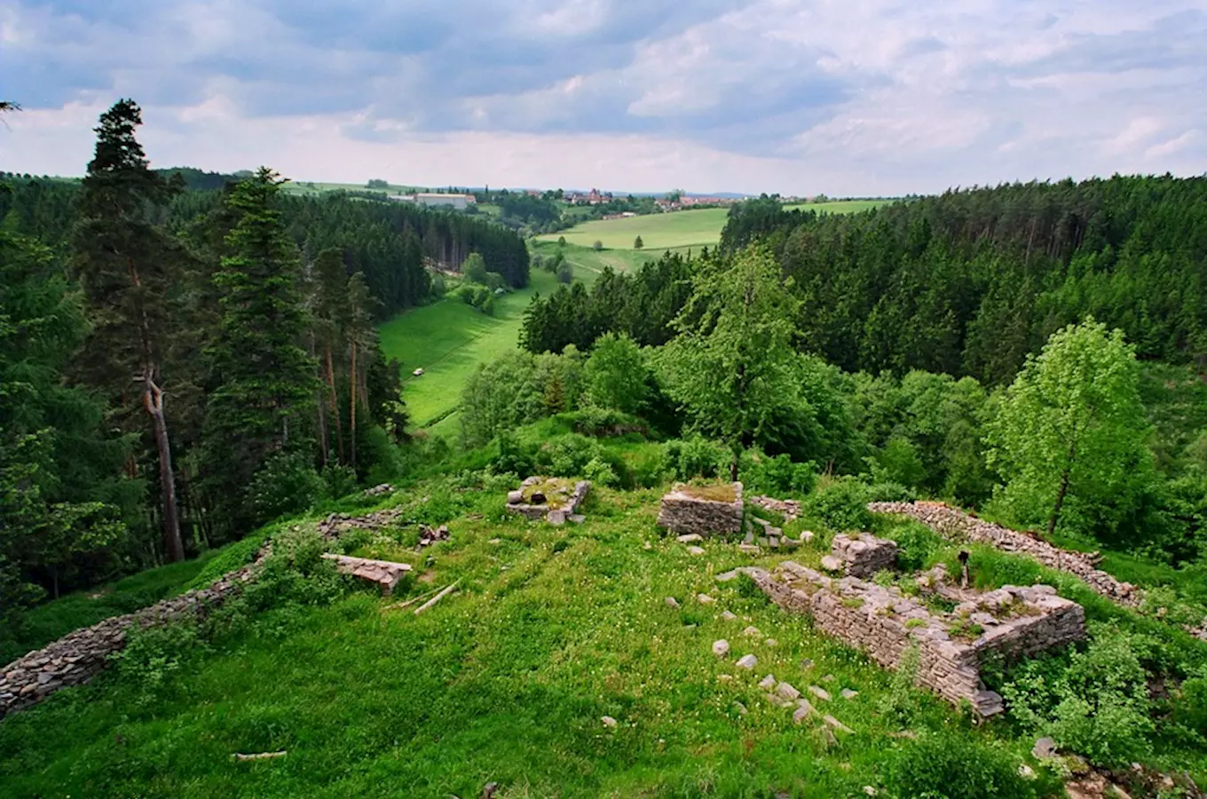 Zřícenina hradu Lísek u Bukova