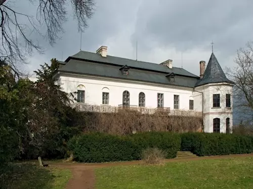 Vánoční jarmark na zámku Slatiňany – zrušeno