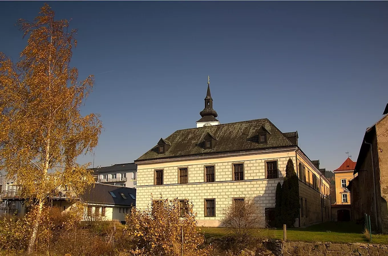 Bývalé luteránské gymnázium ve Velkém Meziříčí
