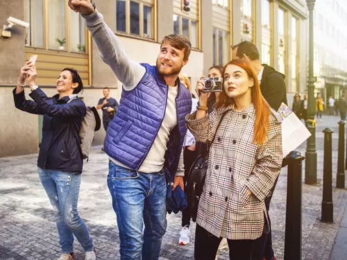 Ve stopách křižovníků s červenou hvězdou