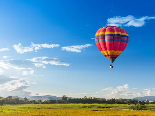 Letadla, vrtulníky a balony: 10 tipů na vyhlídkové lety