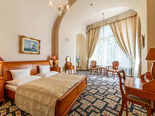 Zámecký hotel Zbiroh – prožijte noc jako panovník