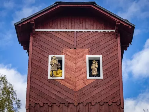 Orloj Martina Chaloupky v obci Žibřidice – dříve býval v Kryštofově Údolí