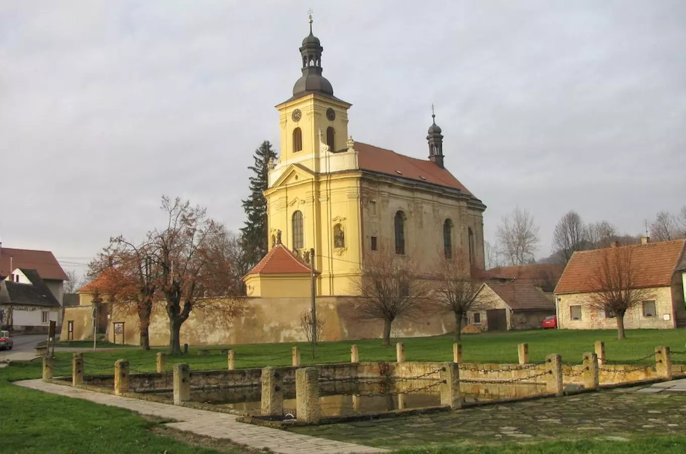 Kostel sv. Václava ve Veliši