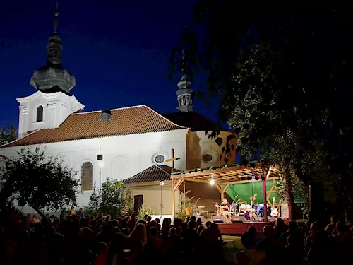 Kostel sv. Bartoloměje v Libčicích nad Vltavou