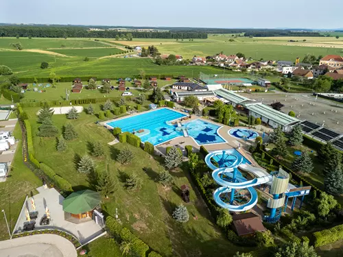 Koupaliště a kemp Lodín
