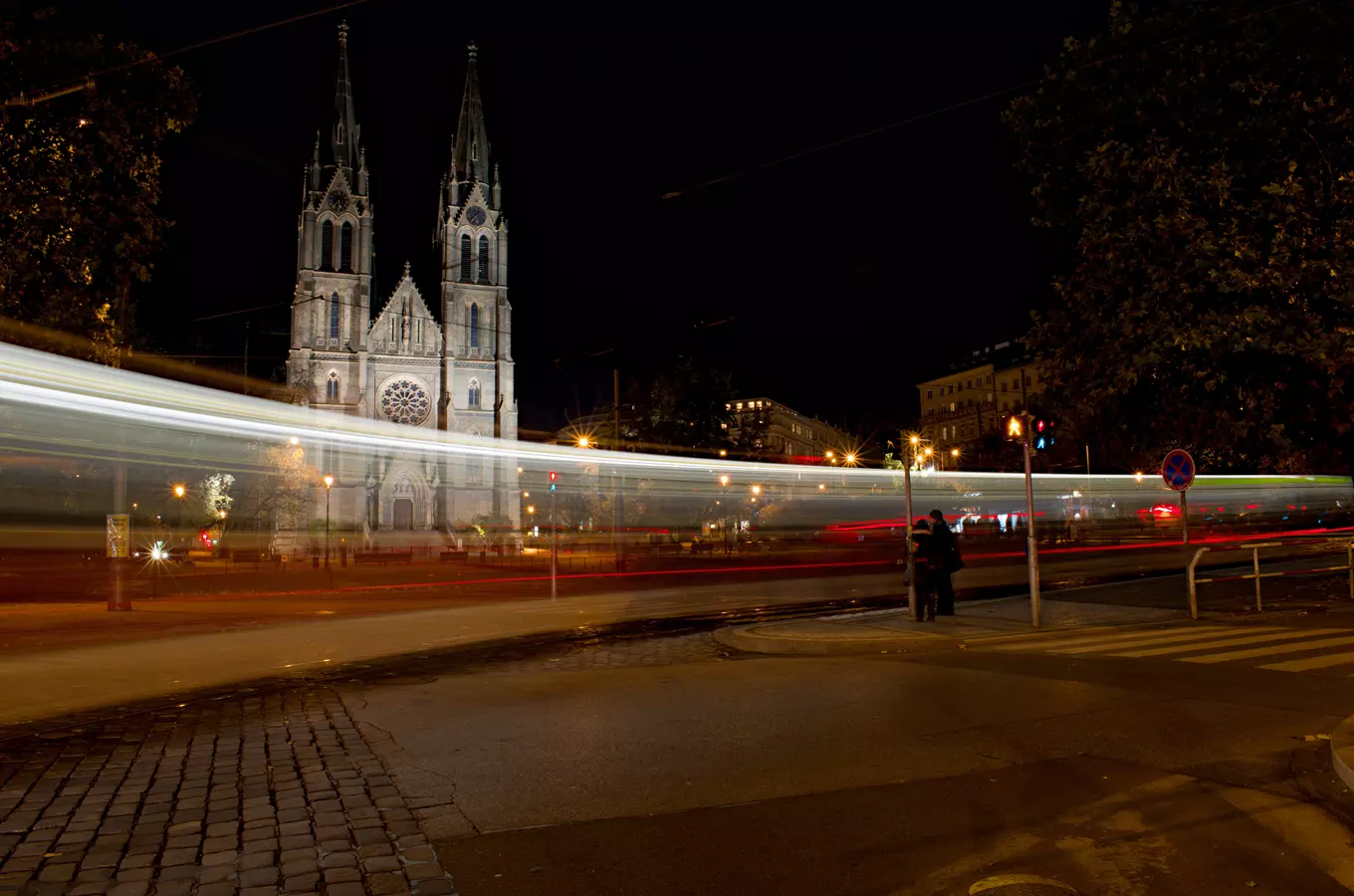 Kostel sv. Ludmily, Praha 2, Kudy z nudy