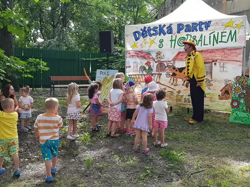 S Hopsalínem na farmě