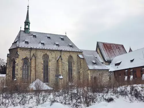 Premyslovské mauzoleum od severu - Anežský klášter v zime