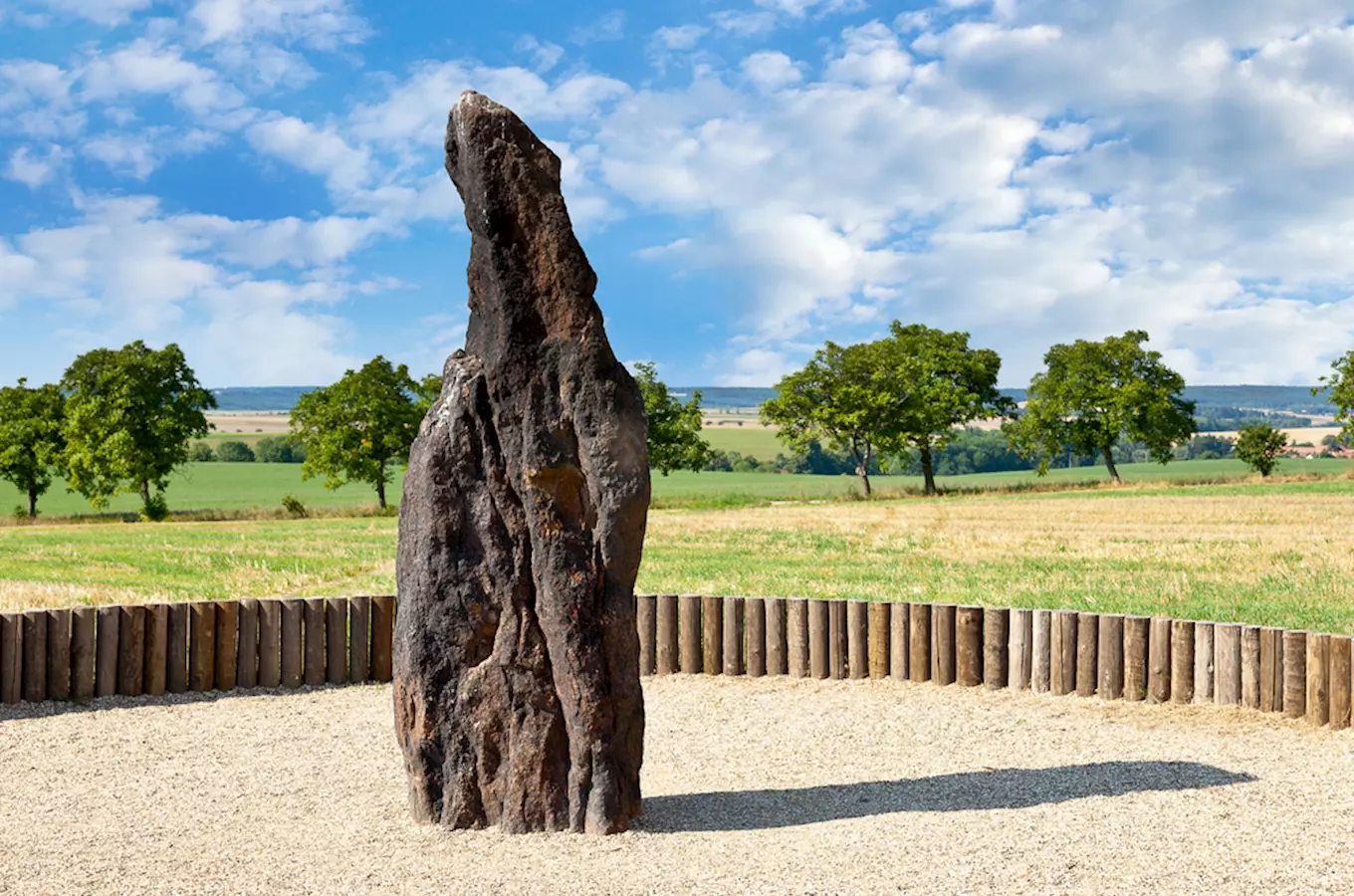 Největší pravěký menhir v České republice – Kamenný pastýř