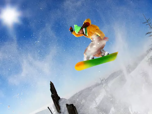 Snowhill skiareály lákají na lyžařský víkend i jarní prázdniny
