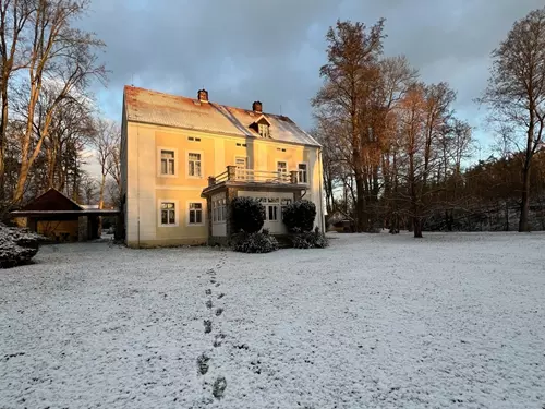 Památník Karla Čapka ve Strži – letní sídlo slavného spisovatele na Dobříšsku