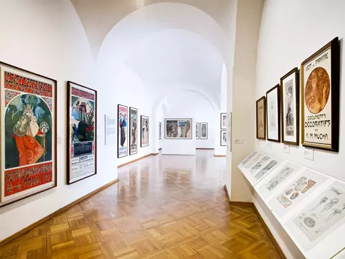 Cesty za uměním: herečka Sarah Bernhardt, plakát Gismonda a malíř Alfons Mucha