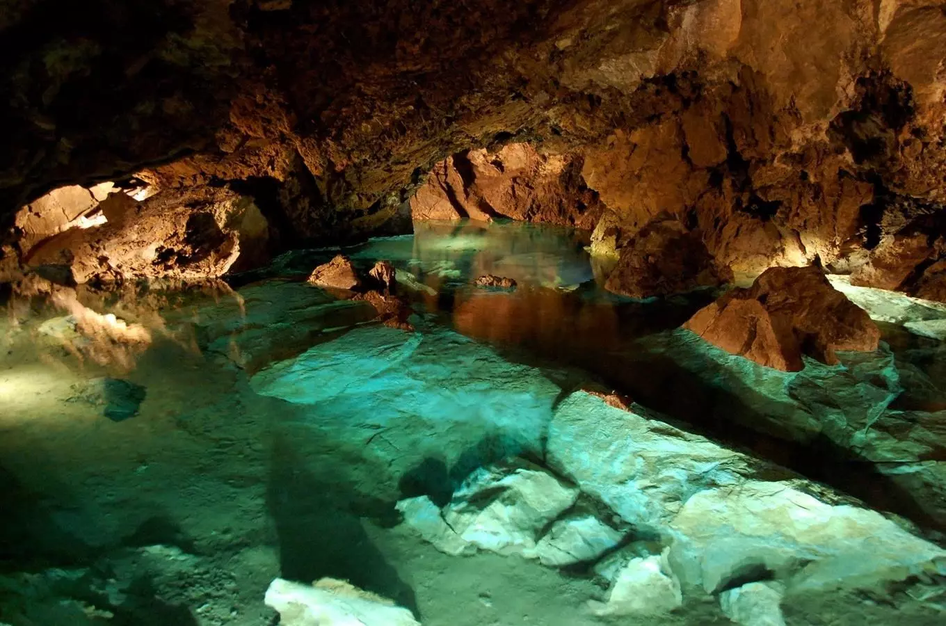 Bozkovské-dolomitové jeskyně