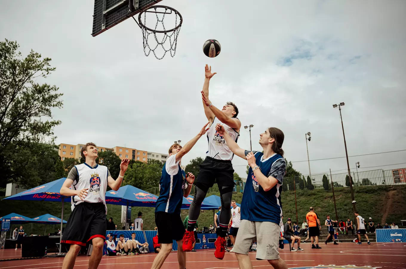 Basketbalové hřiště na Pražačce