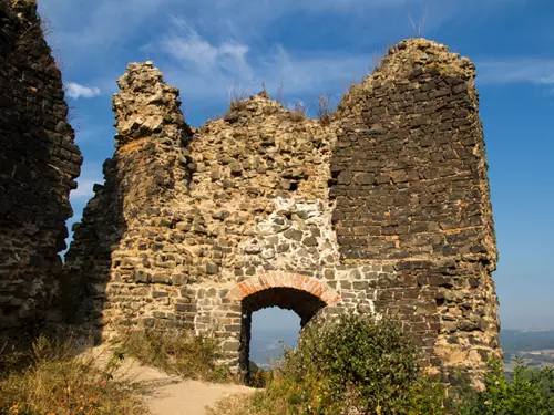 Zřícenina hradu Egerberk, kudy z nudy