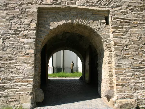 Vchod hradební věží