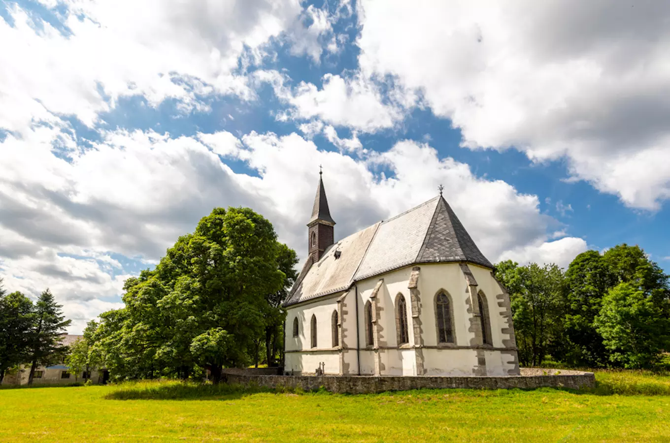 Kostel sv. Tomáše v horské osadě svatý Tomáš