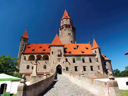 O víkendu ožije bouzovský hrad