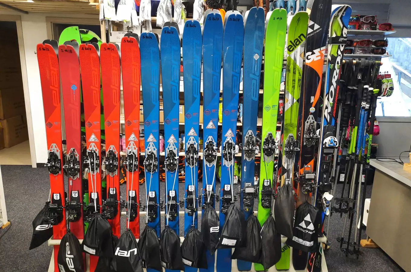 Půjčovna JPK Ski School na Klínovci