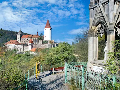 Pomník knížete Karla Egona II. Fürstenberka na Křivoklátě