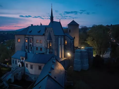 O prázdninách ožívají hrady a zámky i v noci