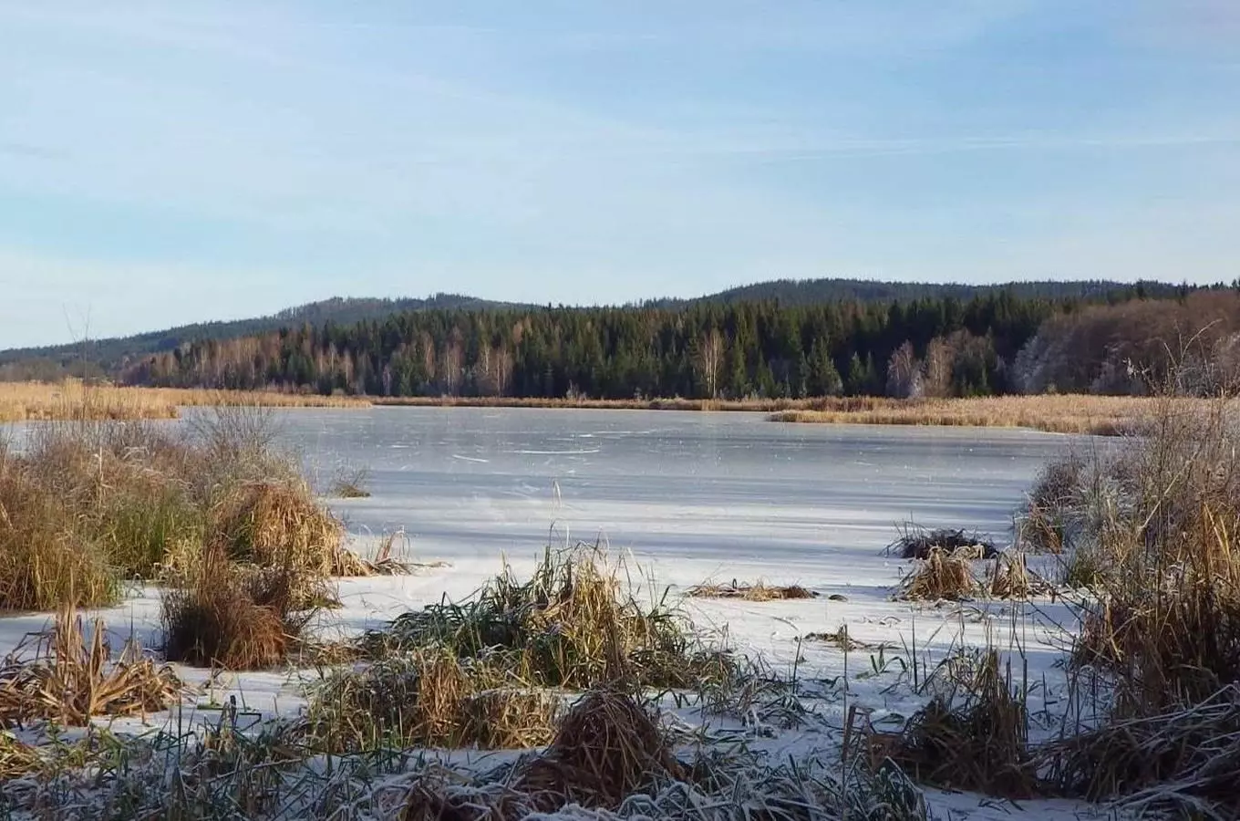 #světovéČesko, ledová dráha na Lipně a další tipy na skvělé bruslení ve městech, na řekách i jezerec