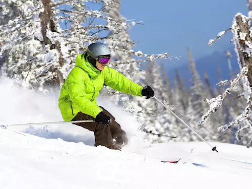 Užijte si lyžování na spolecný skipas v karlovském údolí