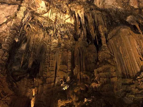 Jeskyne jsou nove prístupné všem návštevníkum i v pondelí