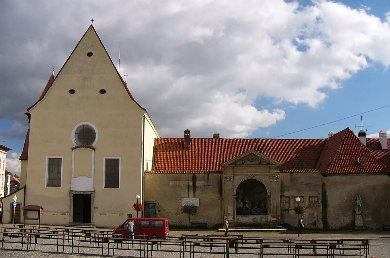 Klášter kapucínský s kostelem sv. Jana Křtitele ve Znojmě