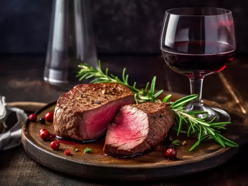 Luxusní zážitek pro gurmány: restaurace, kde ochutnáte skvělé steaky a maso