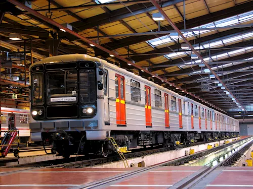 Historická souprava metra oslaví 40. výročí trasy A