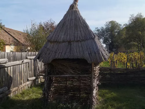 Skanzen slovanského osídlení na Hradišti ve Znojmě – Muzeum Velké Moravy