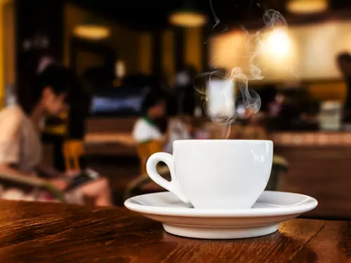 Užijte si Mezinárodní den kávy: 20 tipů na kavárny, kde vám připraví božskou kávu