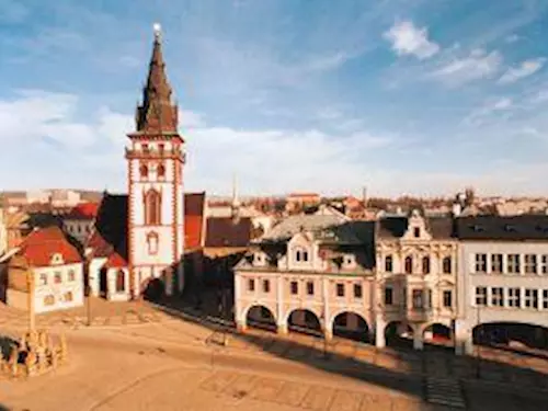 Chomutovská mestská vež nabízí výhled na historické centrum mesta