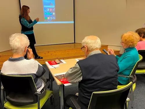 Digitální odysea – Mapy a jízdní řády – Kurz pro seniory 65+