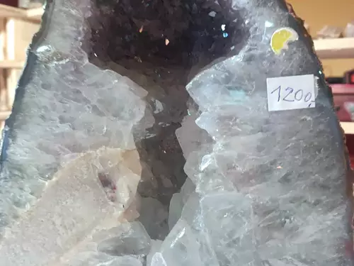 III. Prodejní výstava mineralů, šperků a zkamenělin.