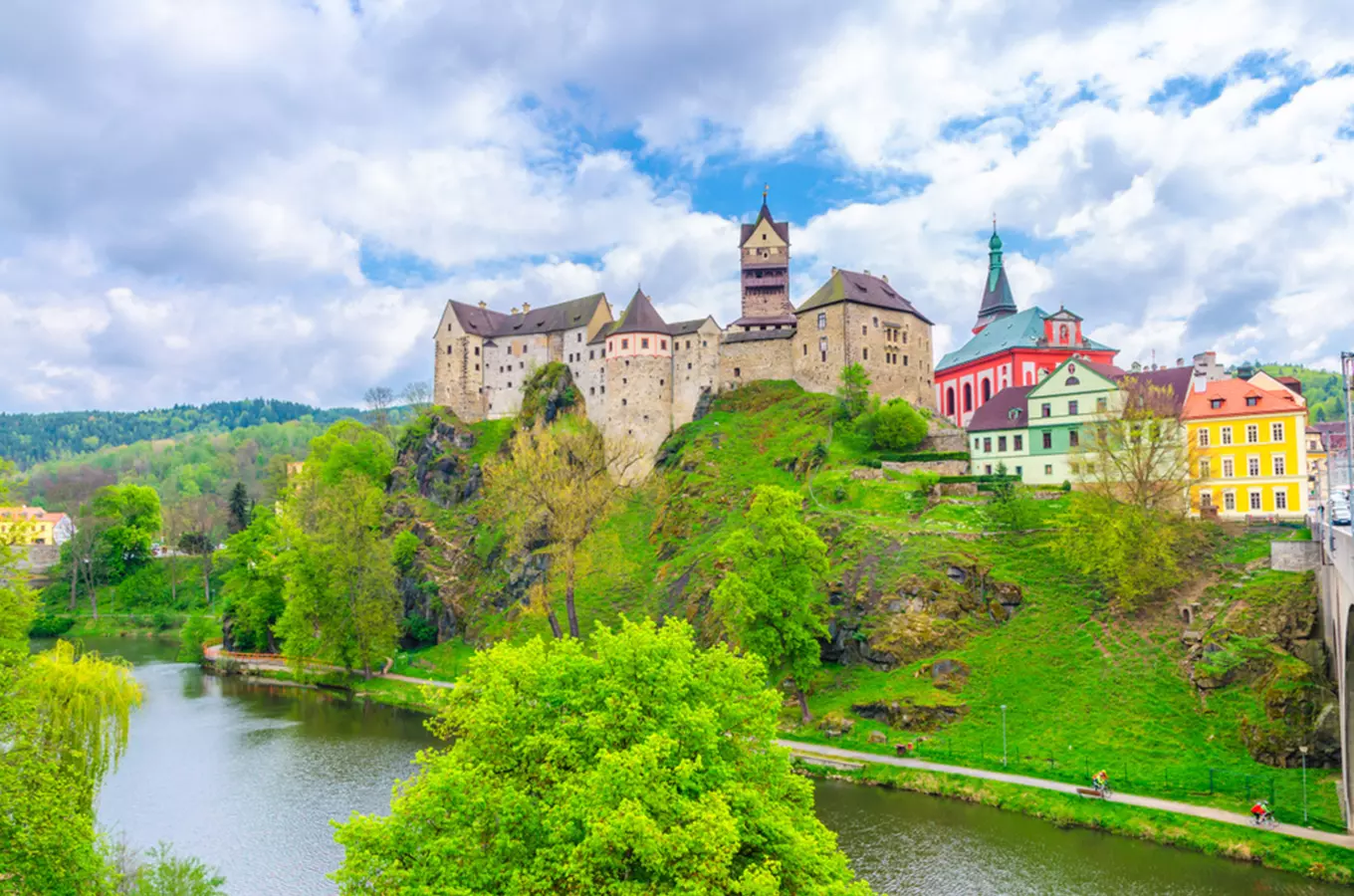 Poznejte nejkrásnější hrady a zámky Karlovarského kraje