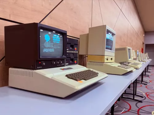 Starý Mac. Apple historie naživo