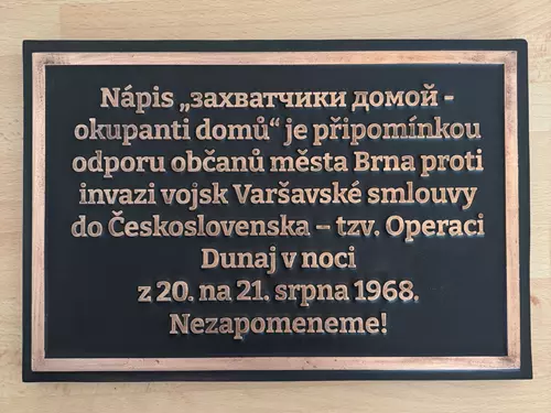 Památník okupace z roku 1968 v Merhautově ulici č. 77 v Brně