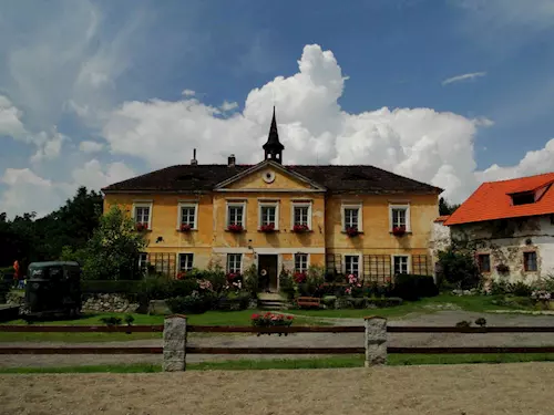 Muzeum na zámku Vysoká Lhota v Čerčanech u Benešova