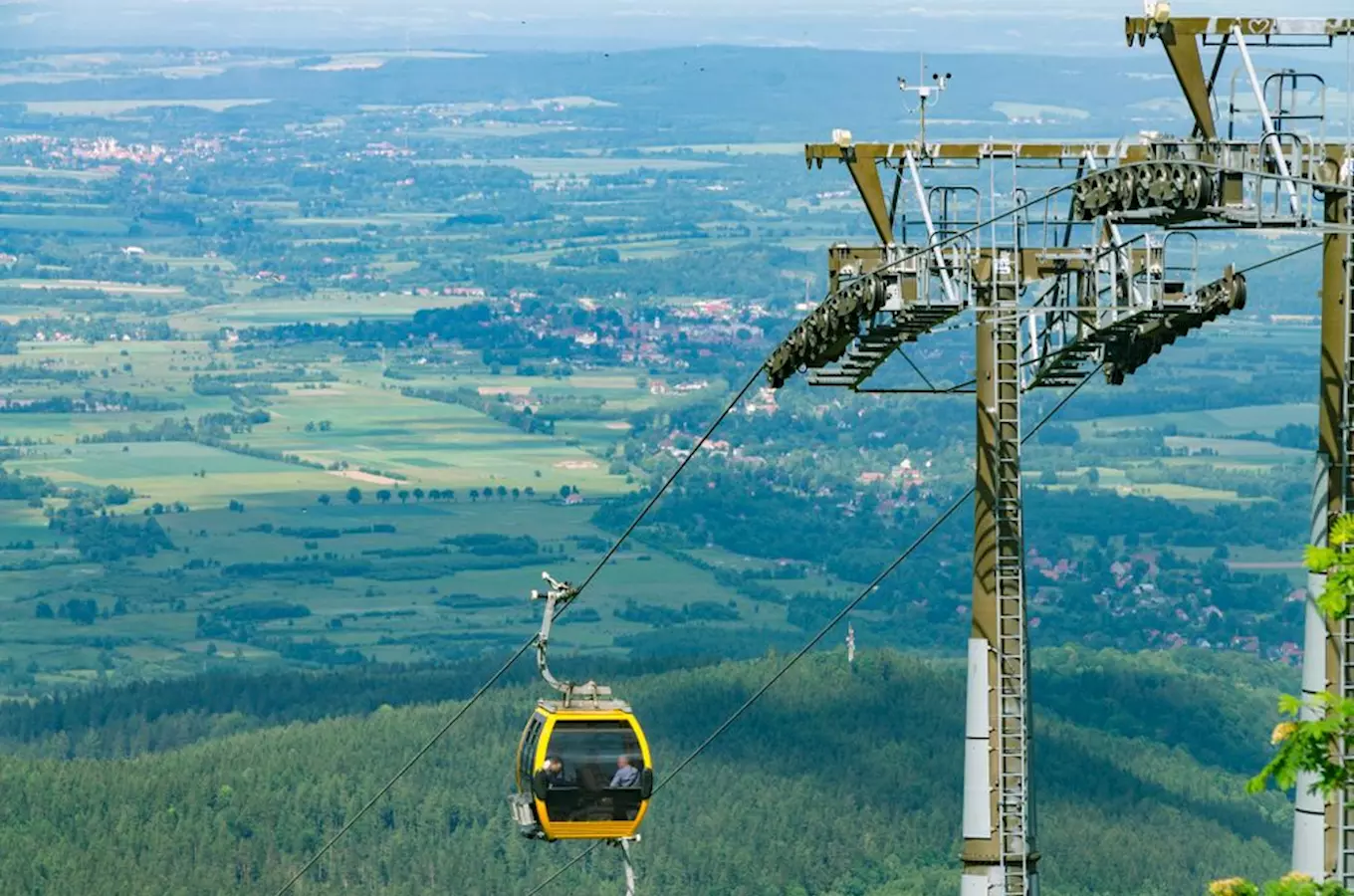 Krkonošské lanovky jezdí v omezeném režimu – prochází podzimní údržbou